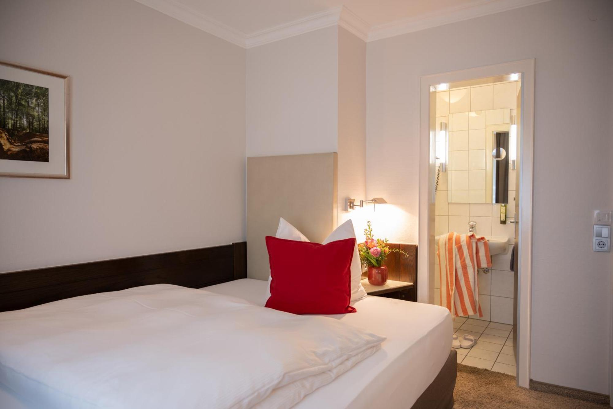Hotel Menge "An Der Schlacht" Arnsberg Ngoại thất bức ảnh