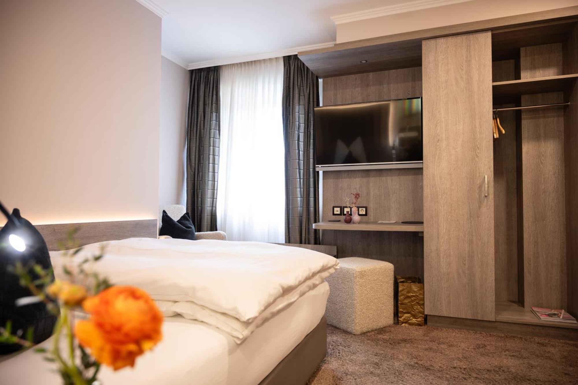 Hotel Menge "An Der Schlacht" Arnsberg Ngoại thất bức ảnh